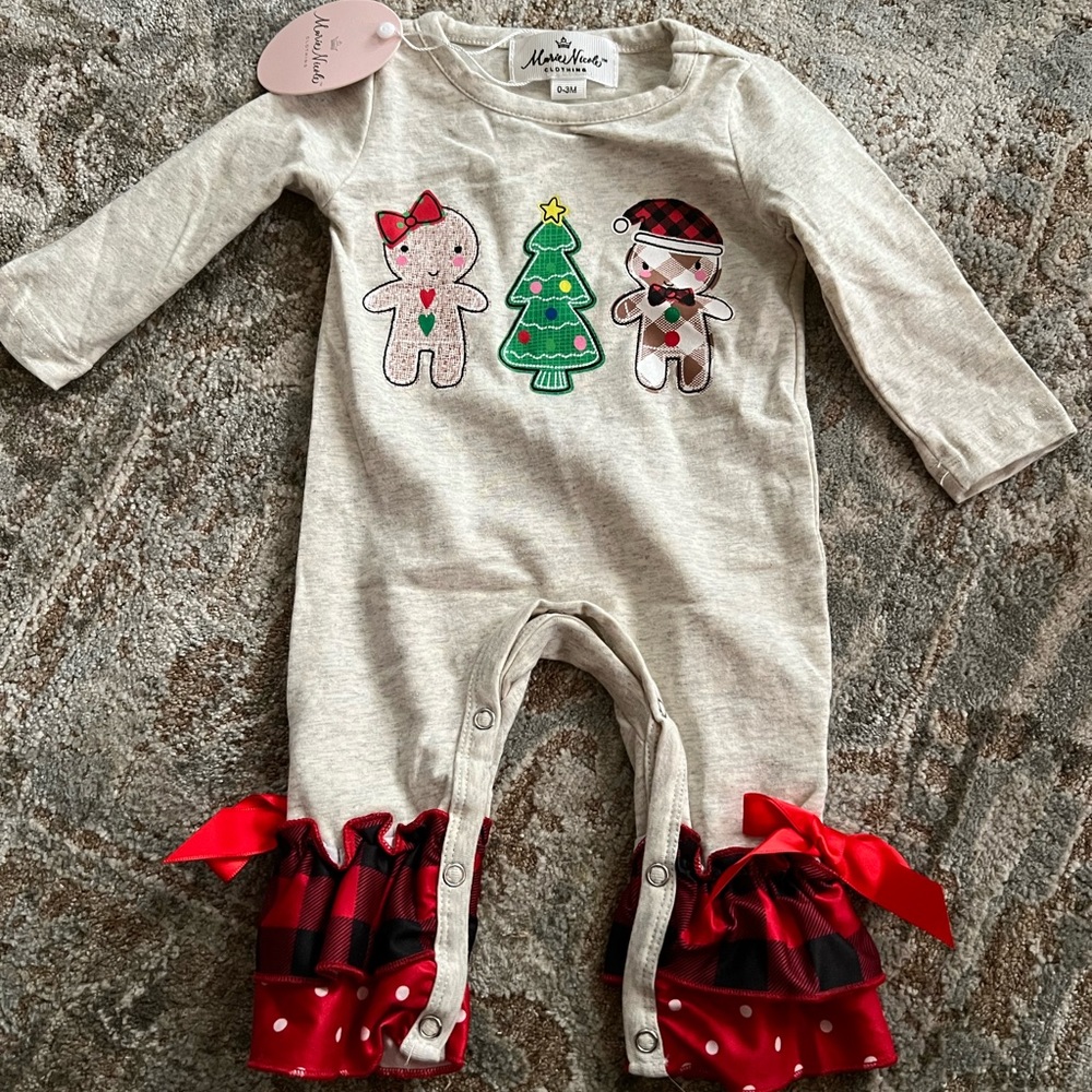 0-3 m NWT Marie Nicole Holiday Romper Tree and ginger people!  So cute!